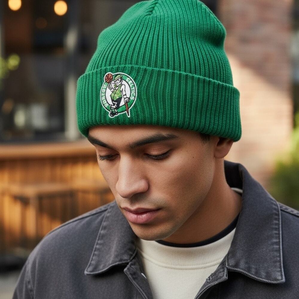 Boston Celtics New Era NBA Basketball Pom Beanie Hat Green White Wool Lined